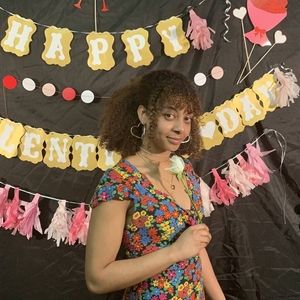 Meet your Posher, Ladan